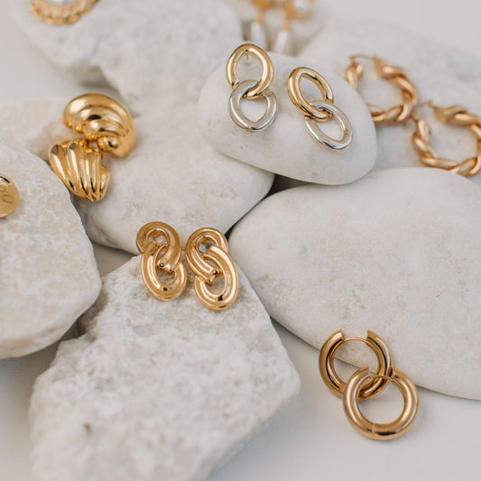 Cove Luxe Signature Bracelet – Gold & Sea-Toned Glass Beads