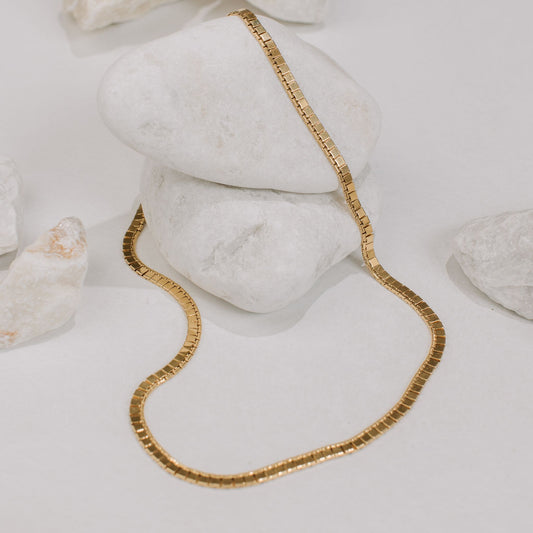 Cove Luxe Signature Bracelet – Gold & Sea-Toned Glass Beads